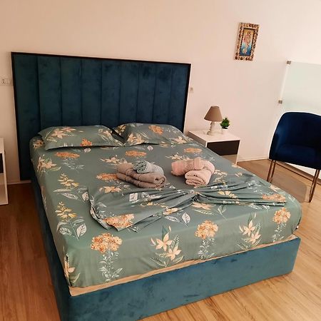 Apartament Me Qera Dublex Lungomare Vlorë Habitación foto