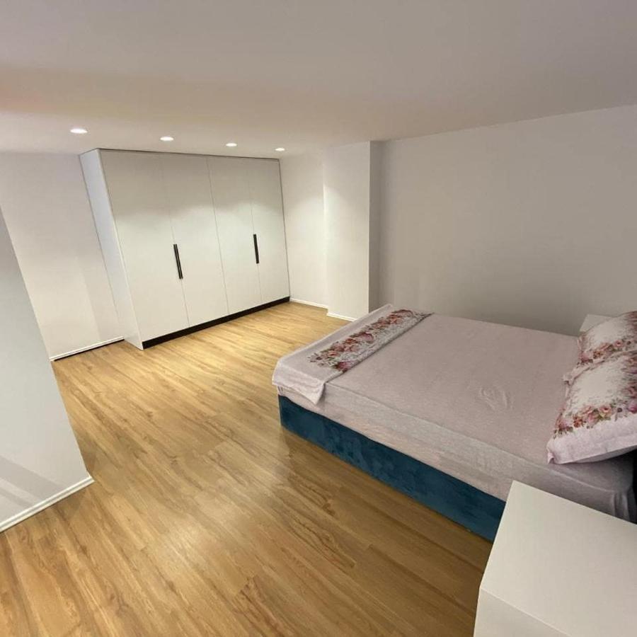 Apartament Me Qera Dublex Lungomare Vlorë Exterior foto