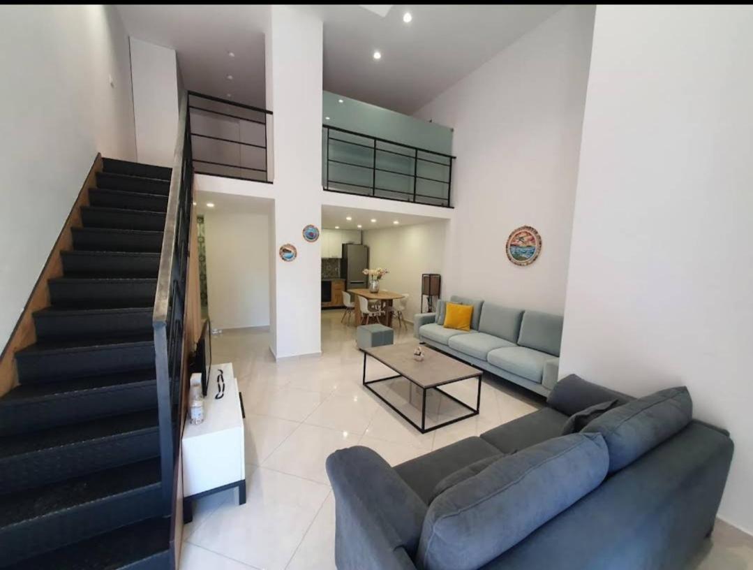 Apartament Me Qera Dublex Lungomare Vlorë Exterior foto