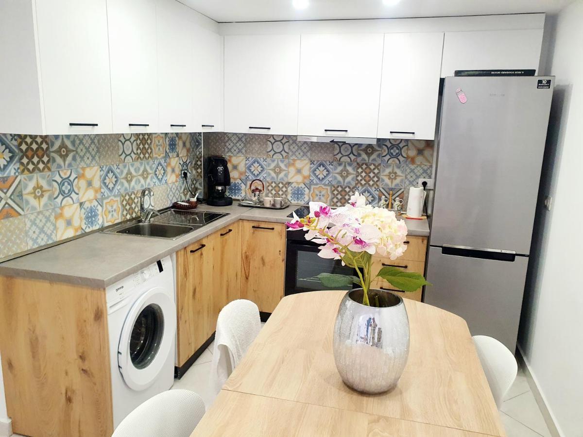 Apartament Me Qera Dublex Lungomare Vlorë Exterior foto